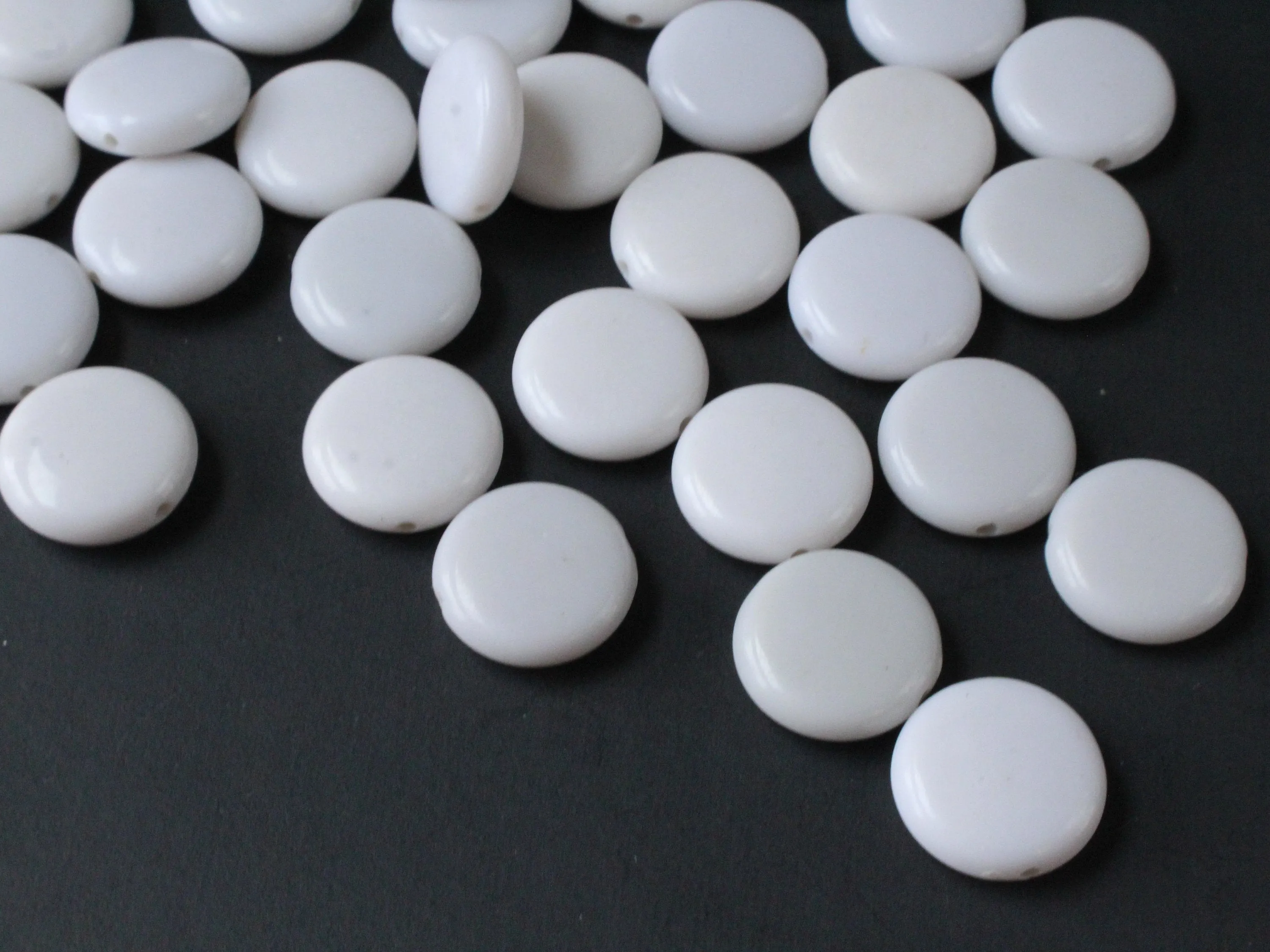 40 14mm Light Gray Beads Flat Round Plastic Coin Beads