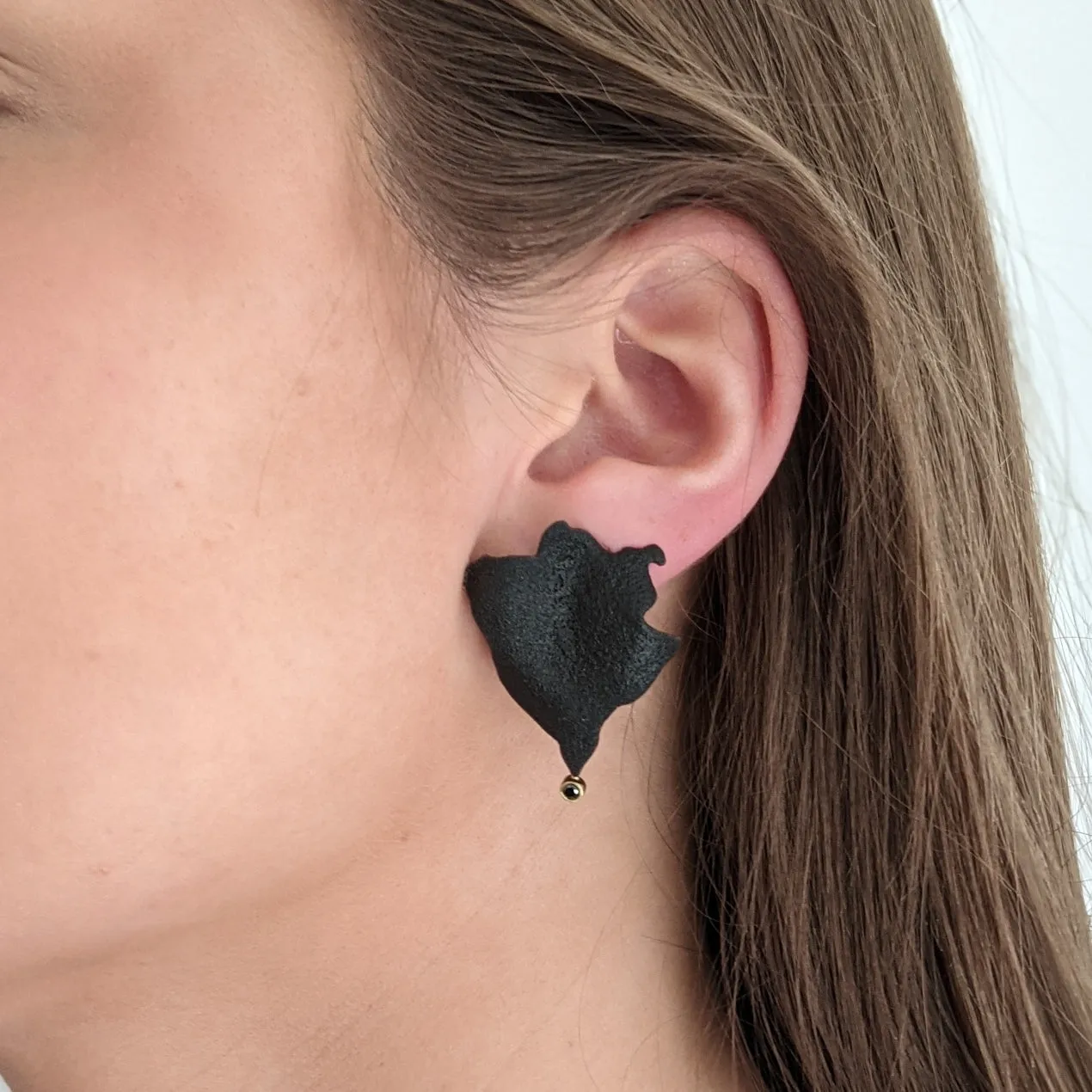 Black Rose Petal posts with Black Diamonds