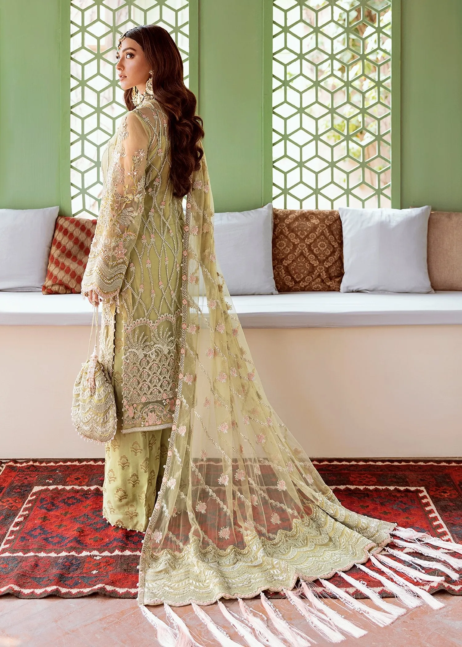 Maahi - Amirah