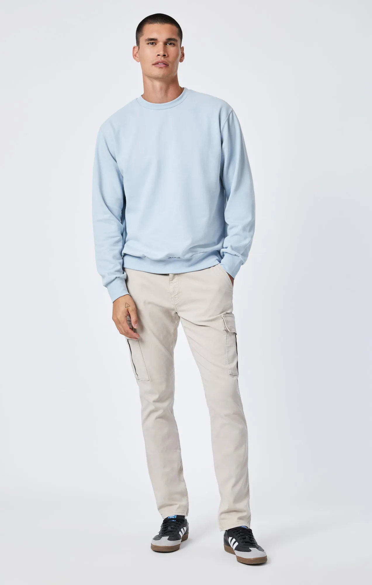 SWEATSHIRT IN CELESTIAL BLUE