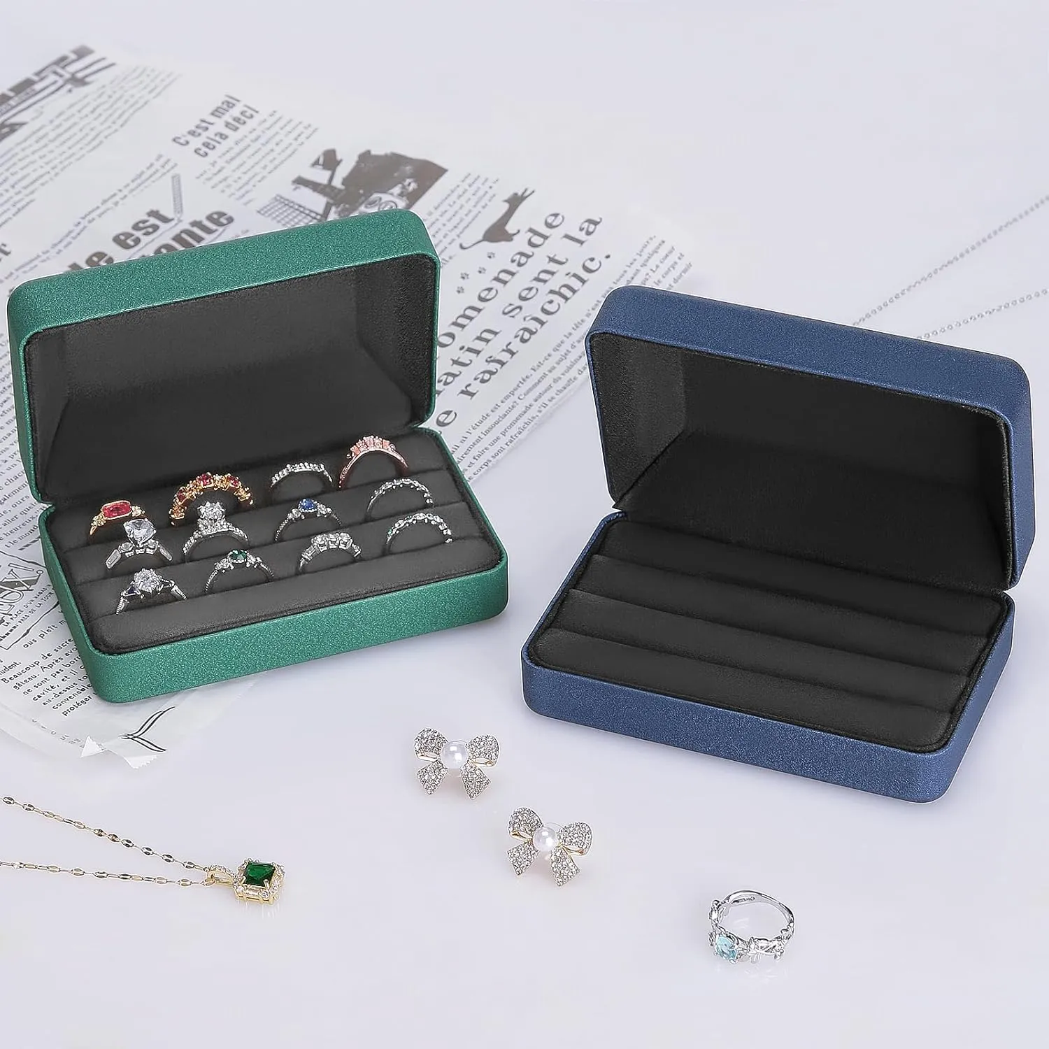 Velet Ring Storage Box for Multiple Rings, Travel Jewelry Ring Stud Earrings Holder Case, 3 Slot Portable Ring Display Organizer Case (Green)